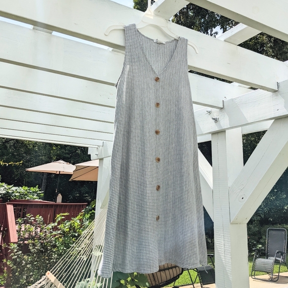 Buttoned Sun Dress - Picture 2 of 4